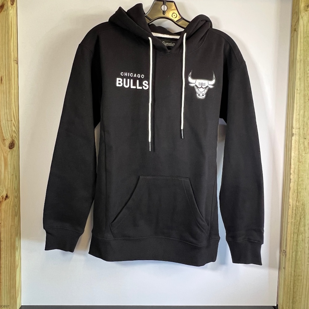 Unisex Chicago Bulls Fanatics Black Elements Super Soft Fleece Pullover Hoodie